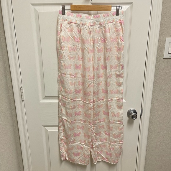 Oliver James Collection White Butterfly Pajama Set - Picture 7 of 15